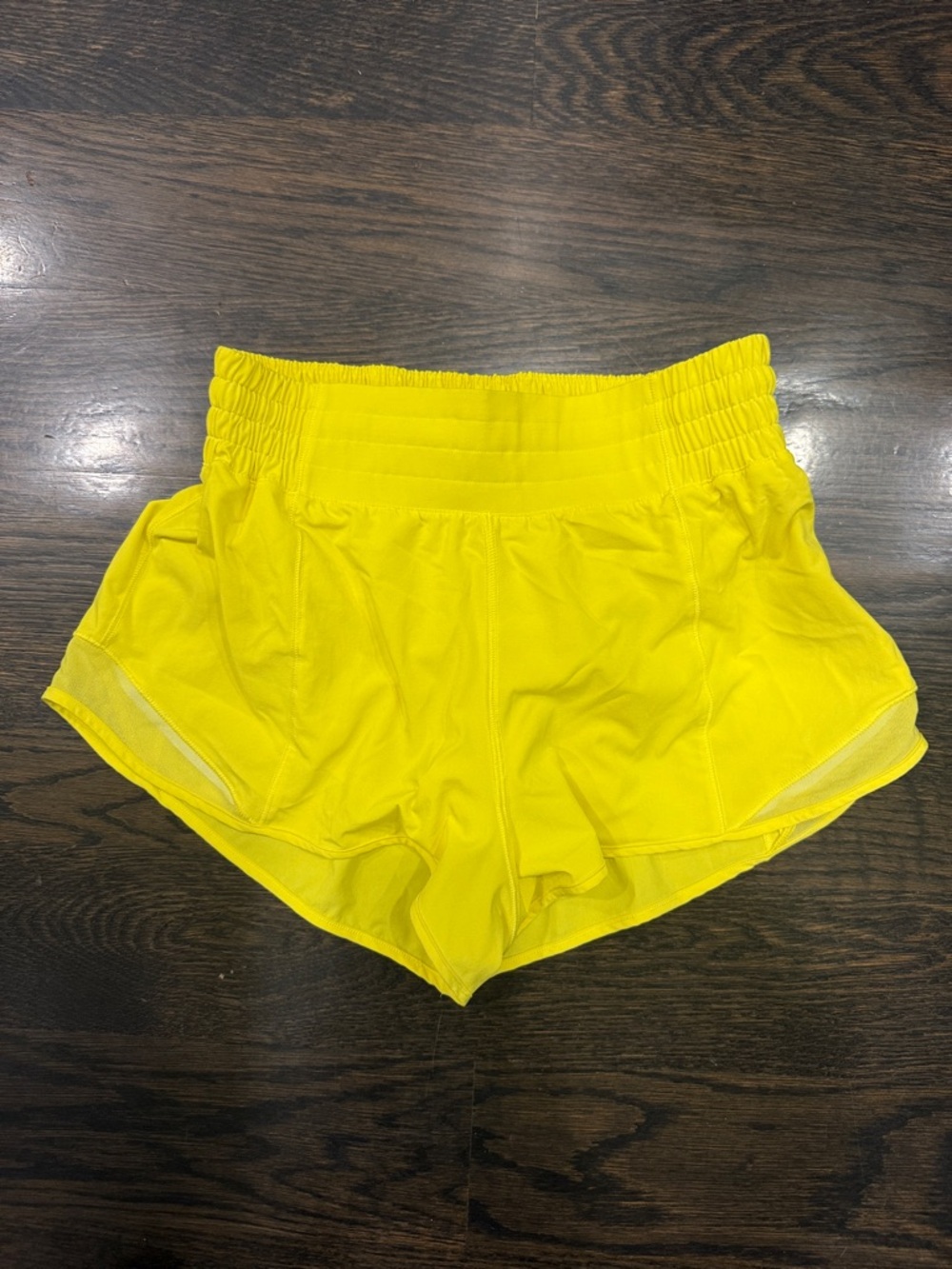Lululemon hotty hot women’s High-Waist Athletic Shorts - Bright Yellow